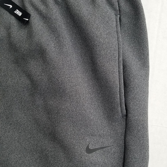 Nike Grey & Black Drawstring Therma Fleece Training Straight Leg Sweat Pants - Picture 7 of 10